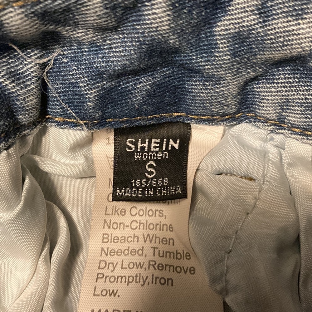 SHEIN Jean shorts size small - Picture 3 of 4